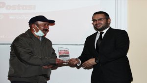 Merhamet ve Emek Ödülleri'nde 14 iyiliksevere plaket verildi