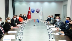 Milli Eğitim Bakanı Özer, AB Türkiye Delegasyonu Başkanı Meyer-Landrut'u kabul etti