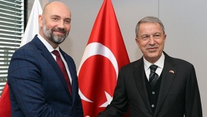 Milli Savunma Bakanı Akar'dan Polonya Silahlanma Grubu'na ziyaret