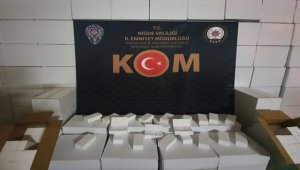 Niğde'de tırda 2 milyon 300 bin makaron ele geçirildi