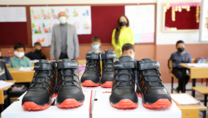 Sakaltutanlı öğrencilere kışlık bot