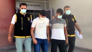 'Seni meşhur edeceğiz' diyerek kandırdıkları dönercinin cep telefonunu çaldılar