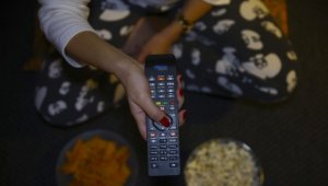 Türkiye'de 15 yaş ve üzeri kişiler, günün 6,3 saatini oturarak geçiriyor