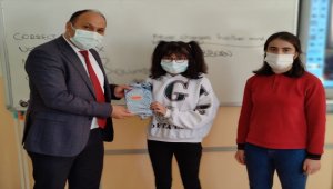 Ulaş'ta başarılı öğrenciler ödüllendirildi