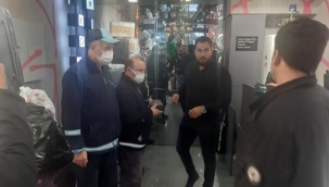 Yol ortasında 500 bin TL buldu, kuruşu kuruşuna teslim etti