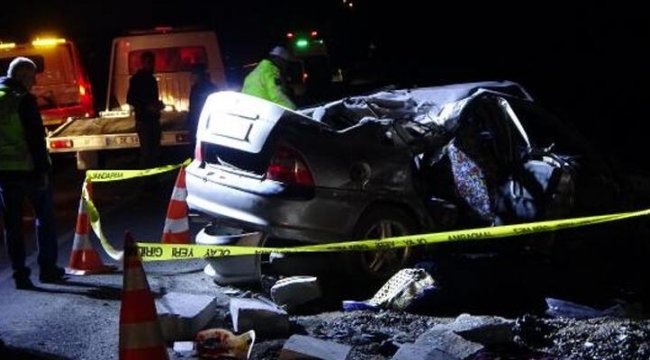 Yozgat'ta iki otomobil çarpıştı: 1 ölü, 6 yaralı