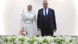 1986'da nişanlandılar, 35 yıl sonra evlendiler