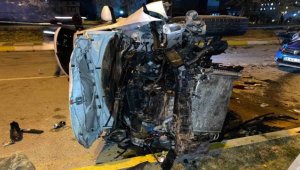 Aksaray'da 6 otomobilin karıştığı zincirleme trafik kazasında 8 kişi yaralandı