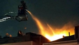 Alevler bir anda yükseldi! İstanbul'da korkutan yangın