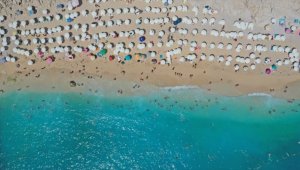Antalya 10 ayda salgına rağmen 8,5 milyondan fazla turist çekti
