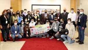 Başkan Yalçın, Avrupa'dan gelen öğrencileri ağırladı