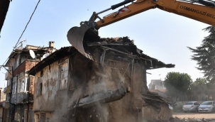 Bursa Osmangazi'de metruk binalar yıkılıyor 