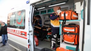 Çubuk'ta otomobilin motosiklete çarpması sonucu 1 kişi yaralandı