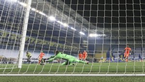 Derbinin golleri yabancılardan