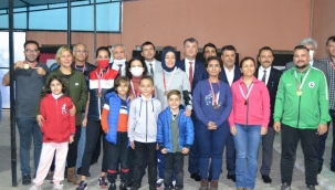 Didim'de öğretmenler arasında okçuluk turnuvası 