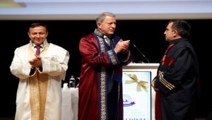 Erciyes Üniversitesinden Bakan Akar'a fahri doktora