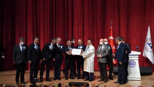 ERÜ, YÖKAK'dan Tam Akreditasyon Belgesi Aldı