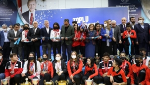Gaziantep'e 9 yeni spor tesisine 'Bakan'lı açılış