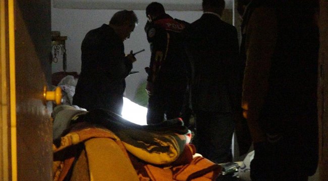 Gecekondudan silahlar çıktı; şüpheli 'haberim yok, kapımı onarın' dedi