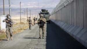 Güvenlik duvarı Mehmetçiğe 'kalkan' terörist ve kaçakçılara 'set' oluyor