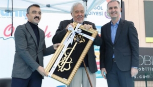 İlber Ortaylı Bursa'da İnegöllülerle buluştu