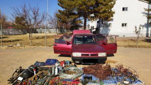 Kablo hırsızı 2 kişi tutuklandı