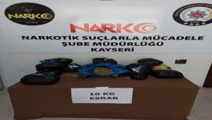Kayseri'de 10 kilogram esrar ele geçirildi 