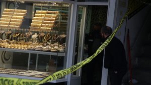 Kayseri'de bir kuyumcu iş yerinde bıçakla yaralandı