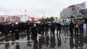 Kayseri'de sağanak altında 10 Kasım anması