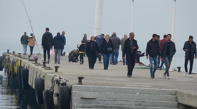 Koronavirüs vakalarının arttığı Balıkesir'de esnaftan 'aşı ve tedbir' çağrısı