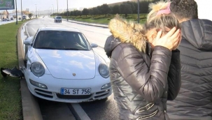 Lüks otomobil metrelerce sürüklendi... Gözyaşlarına boğuldu