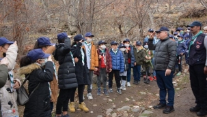 Niğde Valisi 'izci' oldu