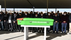 "Ozan Garip"in vefatından 3 gün sonra ölen eşinin cenazesi Sivas'ta defnedildi