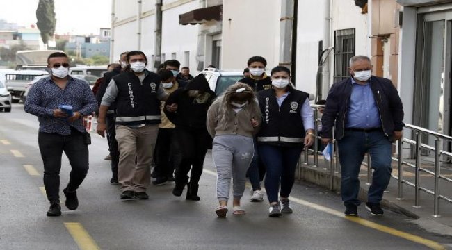 Pencereden düşüp hayatını kaybetti! Sevgilisi ve ablası ile 3 arkadaşı cinayet şüphesiyle tutuklandı