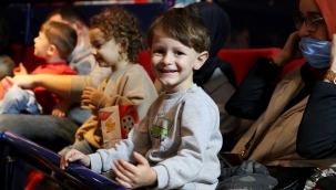 Sakarya'da çocuklar 'Kaptan Pengu' ile eğlendi 