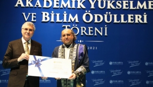 Sakarya'da ödül töreninde Sezai Karakoç anıldı 