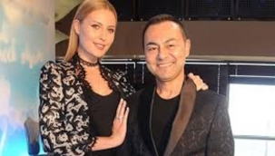 Serdar Ortaç'ın eski eşi Chloe Loughnan bikinili paylaşımıyla dikkat çekti