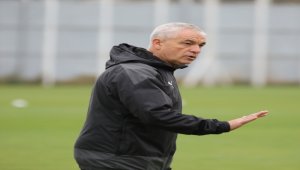 Sivasspor Teknik Direktörü Rıza Çalımbay'dan oyuncularına destek: