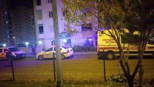 Tartıştığı kızını bıçaklayarak öldürdü