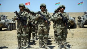 Türk askerinin Azerbaycan'daki görev süresinin 1 yıl uzatılmasına ilişkin karar Resmi Gazete'de