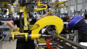 Türkiye'de üretilen her 10 kamyon ve tırdan 7'si Aksaray'da banttan iniyor