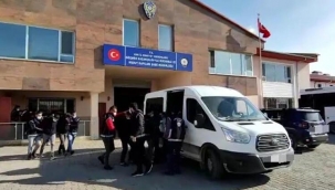 Van'da 13 göçmen kaçakçısı tutuklandı