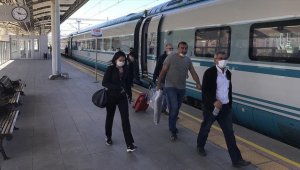 YHT'lerle bugüne kadar taşınan yolcu sayısı 60 milyona yaklaştı