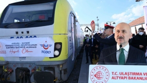 Ankara-Kayseri konvansiyonel demir yolu 'elektrikli' olarak işletmeye açıldı