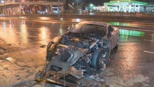 Avcılar'da 2 milyon TL'lik lüks araç alev alev yandı