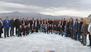 Başkan Büyükkılıç ilçe ve muhtar toplantılarıyla rekora gidiyor