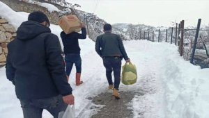 BİMDER zorlu kış şartlarında ihtiyaç sahiplerine ulaşıyor.