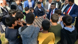 Bursa Yıldırım'da Başkan Yılmaz mahalle sakinlerini dinliyor