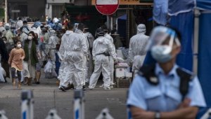 Çin'in 13 milyon nüfuslu Şian kentinde Kovid-19 nedeniyle sokağa çıkma yasağı uygulanıyor