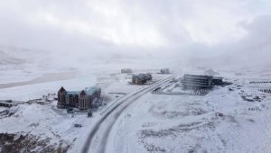 Erciyes'te yeni yıl hazırlıkları başladı